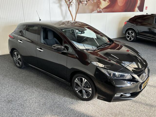 Nissan LEAF 2.ZERO EDITION 40 kWh NAVIGATIE ADAPTIVE CRUISE CONTROL STOEL/STUUR/ ACHTERBANKVERWARMING APPLE CARPLAY/ANDROID DODEHOEKSENSOREN 360 CAMERA ZEER MOOI !! 3010 DEK