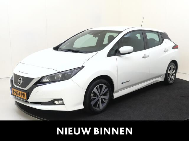Nissan LEAF Acenta 40 kWh | Climate Control / ECC | Licht metalen velgen 16 inch | Cruise control | Navigatie | Park Distance Control achter | Achteruitrijcamera |