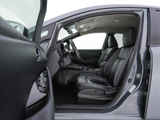 Nissan LEAF 3.Zero Limited Edition 62 kWh {SOH-93%} (INCL-BTW) Aut. *LEATHER | ADAPTIVE-CRUISE | FULL-LED | DIGI-COCKPIT | TOPVIEW | BOSE-AUDIO | KEYLESS | DAB+ | BLINDSPOT | ECC | PDC | HEATED-COMFORTSEATS | 17"ALU*
