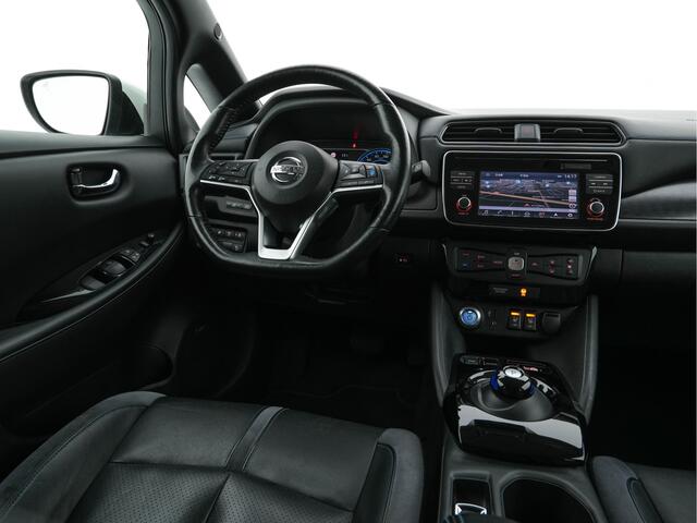 Nissan LEAF Tekna 40 kWh *LUXURY-LEATHER | FULL-LED | KEYLESS | NAVI-FULLMAP | BLIND-SPOT | BOSE-SOUND | DAB+ | HEATED-COMFORTSEATS | DIGI-COCKPIT | PRIVACY-GLASS | TOPVIEW-CAMERA | 17"ALU*