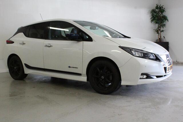 Nissan LEAF Tekna 40 kWh | BOSE | ACC | VOOR+AB/VERW | CAMERA | STUUR-VERW | CARPLAY | NAVI | LMV |