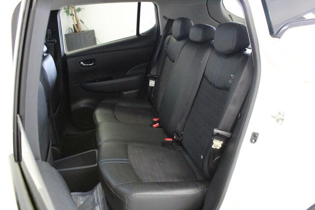 Nissan LEAF Tekna 40 kWh | BOSE | ACC | VOOR+AB/VERW | CAMERA | STUUR-VERW | CARPLAY | NAVI | LMV |