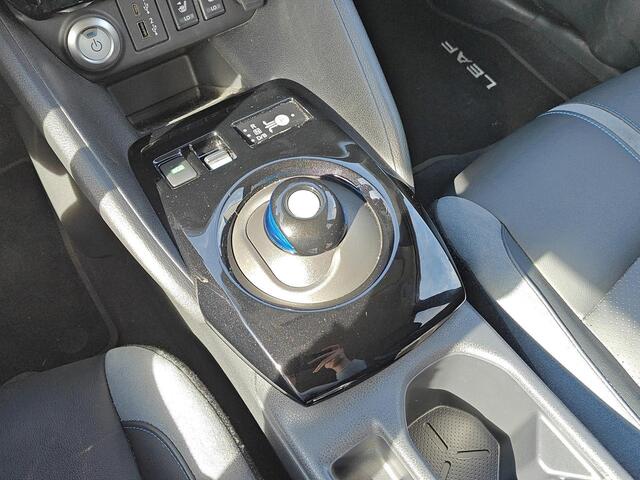 Nissan LEAF Tekna 39 kWh