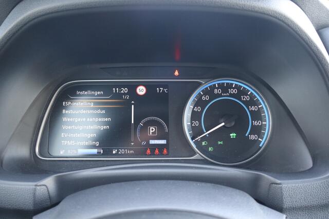 Nissan LEAF N-Connecta 40 kWh - NL- Auto!! Stoel+Stuurverw. I Camera 360 I Dode Hoek