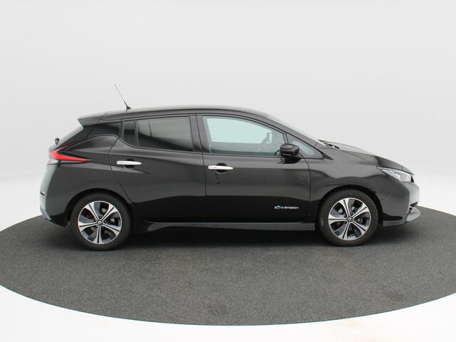 Nissan LEAF Tekna 40 kWh 150 Pk | 360° Camera | Stoelverwarming | Achterbank Verwarming | Navigatie | Bose Audio | Adaptive Cruise | 17 Inch | 145.323 Km !!