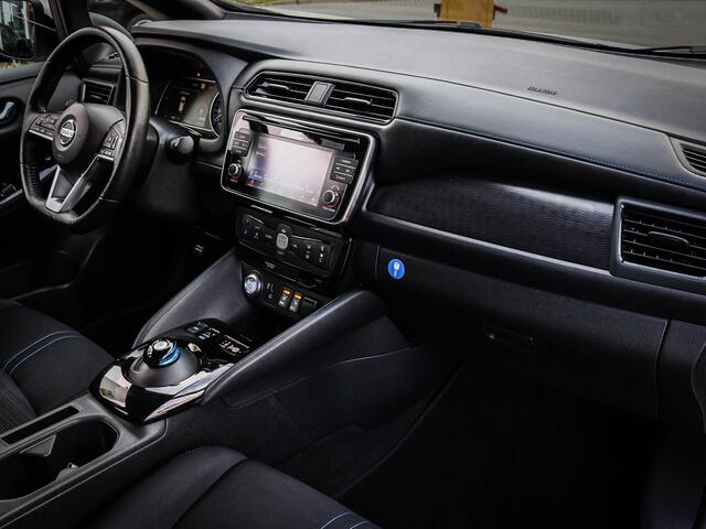 Nissan LEAF Acenta 40 kWh .