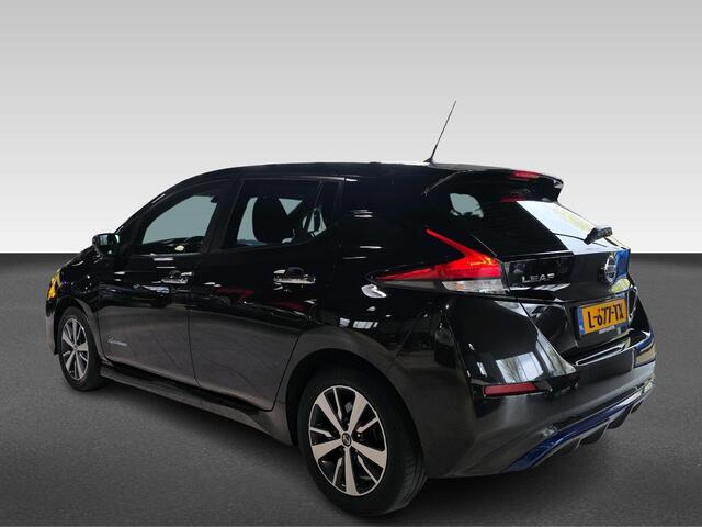 Nissan LEAF Acenta 40 kWh | Automaat | Adaptive Cruisecontrol | Achteruitrijcamera | Navigatie | 270 KM WLTP |