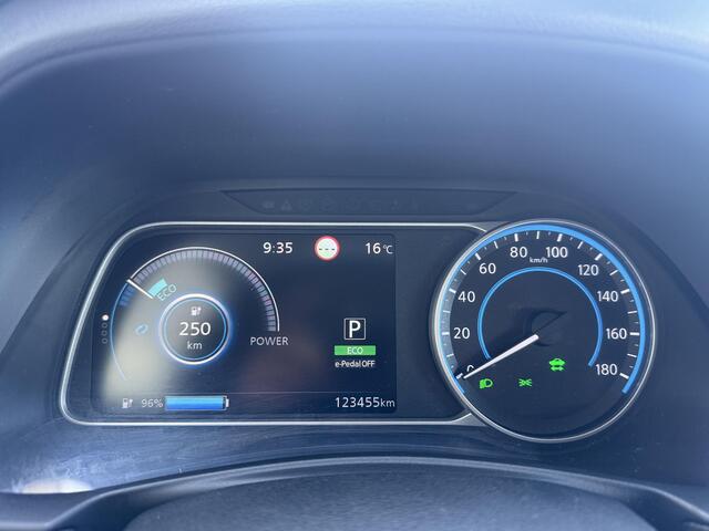 Nissan LEAF Acenta 40 kWh | SOH 86% | Achteruitrijcamera | Adaptive Cruise Control | Navigatie | Climate Control |