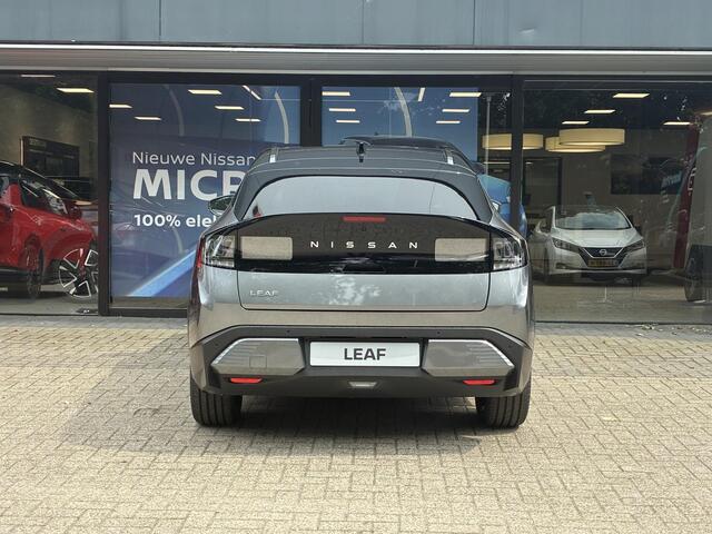 Nissan LEAF Evolve 52 kWh DEMO | Lederen bekleding | Stoel- en stuurverwarming | Stoelmassage | Climate Control | Parkeersensoren voor- en achter | Warmtepomp | Navigatiesysteem | BOSE Soundsystem | Head-up Display | Dimmend panoramisch dak | Fabrieksgarantie
