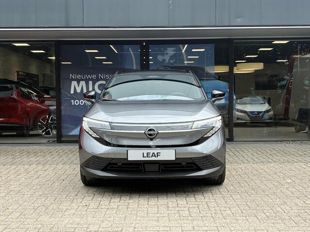 Nissan LEAF Evolve 52 kWh DEMO | Lederen bekleding | Stoel- en stuurverwarming | Stoelmassage | Climate Control | Parkeersensoren voor- en achter | Warmtepomp | Navigatiesysteem | BOSE Soundsystem | Head-up Display | Dimmend panoramisch dak | Fabrieksgarantie