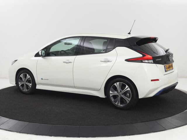 Nissan LEAF Tekna 40 kWh | SOH 85,6% | Stoelverwarming | 360 Camera | Adaptive cruise | Carplay | Navigatie | Achterbankverwarming | Bose Sound | Full LED | Side Assist | File Assistent | Climate control