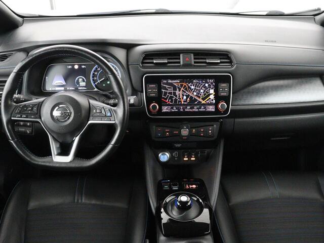 Nissan LEAF Tekna 40 kWh | SOH 85,6% | Stoelverwarming | 360 Camera | Adaptive cruise | Carplay | Navigatie | Achterbankverwarming | Bose Sound | Full LED | Side Assist | File Assistent | Climate control