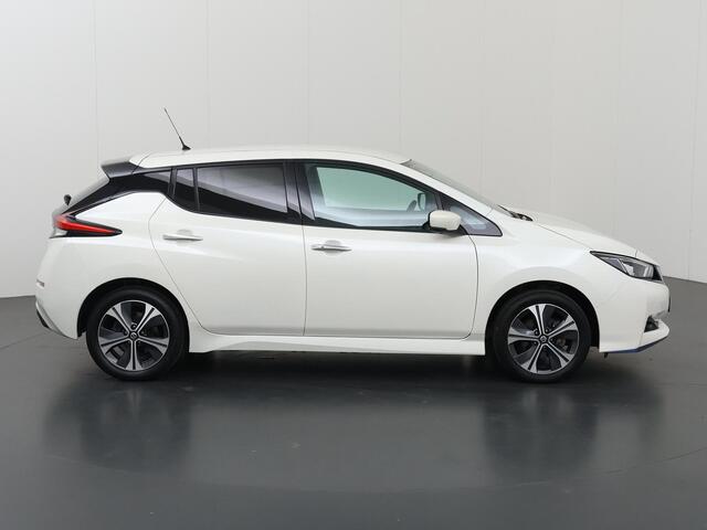 Nissan LEAF e+ N-Connecta 62 kWh | SOH 90% | Navigatie | Stoel/Stuurverwarming | 360 Camera | DAB | Adaptieve Cruise Control | Rij-hulpsysteem |