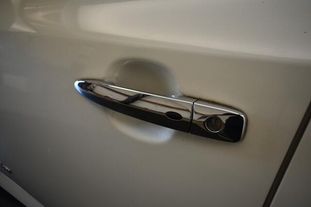 Nissan LEAF Acenta 40 kWh ¤ 7250,- Netto exportprijs excl BTW