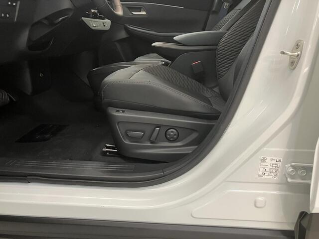 Nissan LEAF Evolve 75 kWh / 10 Jaar Fabrieksgarantie / ¤ 2000,- Nissan vooraadvoordeel / Panoramadak / Adaptief Cruise Control / Elektr. Voorstoelen / Massage Functie Bestuurder / Apple Carplay&Android Auto / Dab / Elektr. Achterklep / Cold Pack / Warmte Pomp /