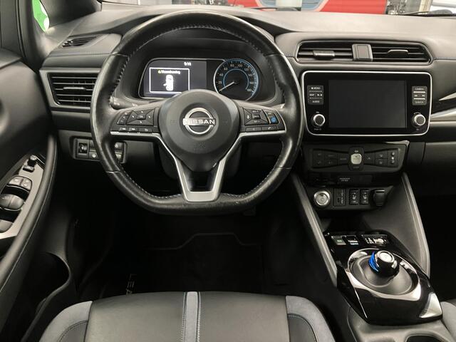 Nissan LEAF Tekna 40 kWh / 92% SOH Accu / Eerste Eigenaar / Dealer Onderhouden / Fabrieksgarantie t/m 08-2032 / Navigatie / 360 Graden Camera / BOSE Audio / Stoel- en Stuurverwarming / Achterbankverwarming /