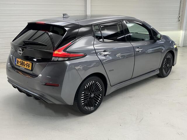 Nissan LEAF Tekna 40 kWh / 92% SOH Accu / Eerste Eigenaar / Dealer Onderhouden / Fabrieksgarantie t/m 08-2032 / Navigatie / 360 Graden Camera / BOSE Audio / Stoel- en Stuurverwarming / Achterbankverwarming /