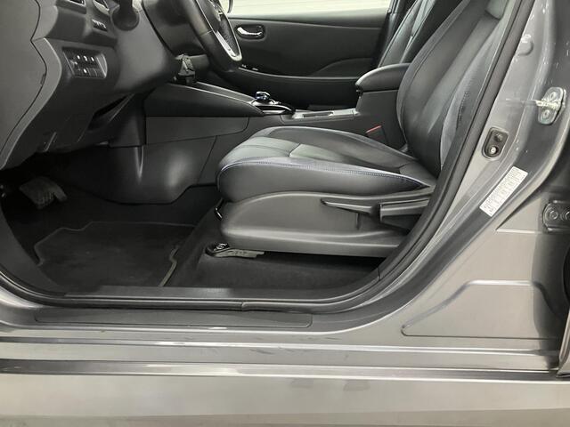 Nissan LEAF Tekna 40 kWh / 92% SOH Accu / Eerste Eigenaar / Dealer Onderhouden / Fabrieksgarantie t/m 08-2032 / Navigatie / 360 Graden Camera / BOSE Audio / Stoel- en Stuurverwarming / Achterbankverwarming /