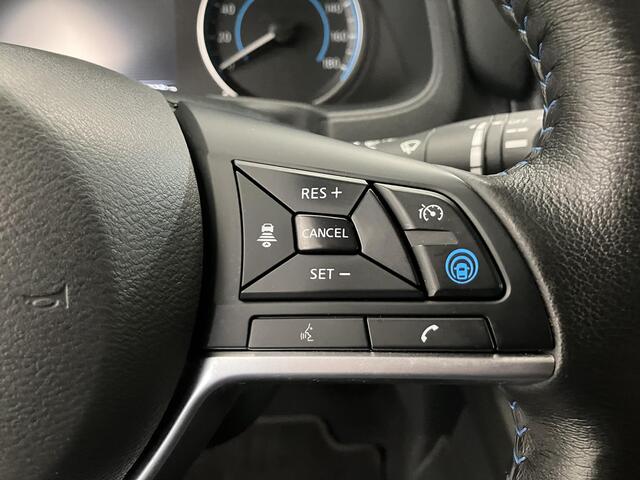Nissan LEAF Tekna 40 kWh / 92% SOH Accu / Eerste Eigenaar / Dealer Onderhouden / Fabrieksgarantie t/m 08-2032 / Navigatie / 360 Graden Camera / BOSE Audio / Stoel- en Stuurverwarming / Achterbankverwarming /
