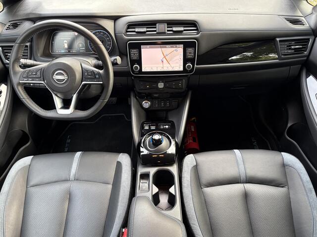 Nissan LEAF e+ Tekna 62 kWh / SOH 93% / Navigatie / Apple Carplay/Android Auto / Achteruitrijcamera / Bose audio / Stoel-/Stuurverwarming / Afneembare Trekhaak /