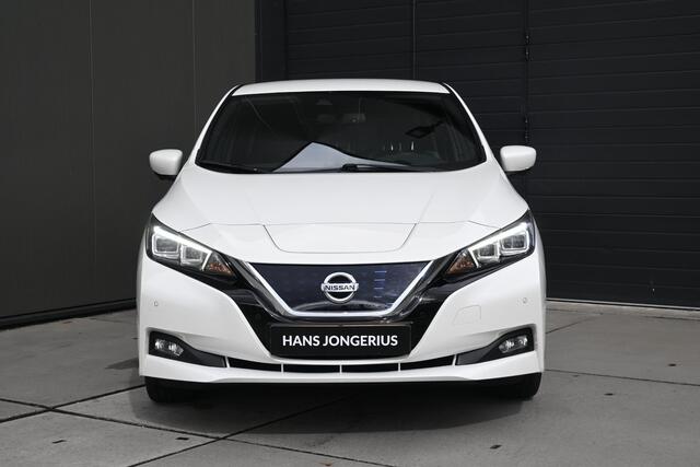 Nissan LEAF Tekna 40 kWh | ADAPT. CRUISE CONTROL | 360 CAMERA | STOEL/STUURVERWARMING | CLIMATE CONTROL | NAVI | PDC | LMV
