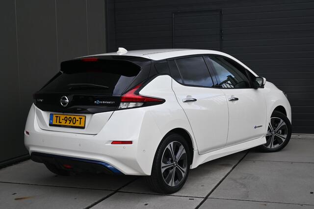 Nissan LEAF Tekna 40 kWh | ADAPT. CRUISE CONTROL | 360 CAMERA | STOEL/STUURVERWARMING | CLIMATE CONTROL | NAVI | PDC | LMV