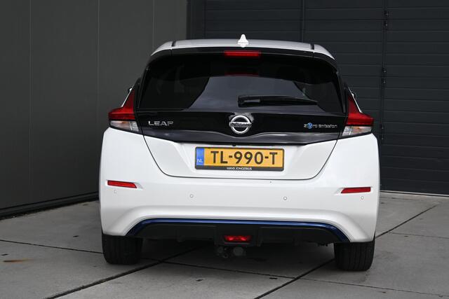 Nissan LEAF Tekna 40 kWh | ADAPT. CRUISE CONTROL | 360 CAMERA | STOEL/STUURVERWARMING | CLIMATE CONTROL | NAVI | PDC | LMV