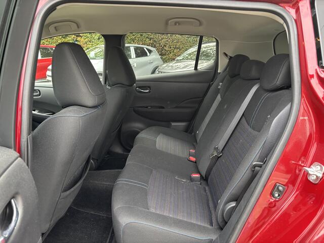 Nissan LEAF N-Connecta 40 kWh l voorstoelen verwarmd l Apple Carplay/Android Auto l cruise control adaptief l