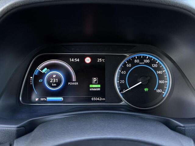 Nissan LEAF N-Connecta 40 kWh ?SOH 88.6% ?Navigatie ?360° Camera ?BLIS ?Adaptive Cruise ?Apple Carplay & Android auto ?Stuur- Stoelverwarming ?Parkeersensoren ?Lichtmetaal – foto 10