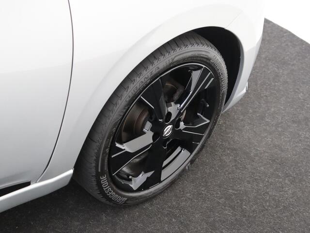 Nissan MICRA 1.0 IG-T N-Tec | Zwarte lichtmetalen velgen 17" | Navigatie | Airco | Stoelverwarming | Parkeersensoren achter