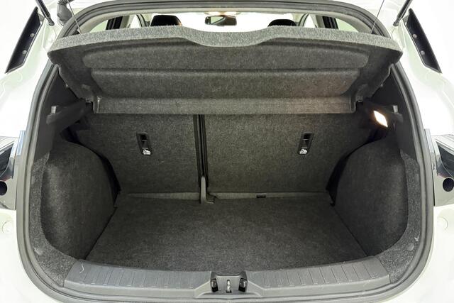 Nissan MICRA 1.0 IG-T Tekna Stoelverwarming l Climate Control l Apple Carplay & Android Auto l DAB l Cruise control l Camera l Keyless Entry & Go l Lichtmetalen Velgen