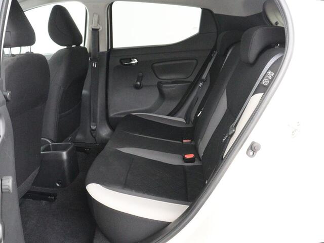 Nissan MICRA 0.9 IG-T N-Connecta | Camera | Navigatie | Climate control | Parkeerhulp | Cruise control | DAB | Bluetooth | Getint glas