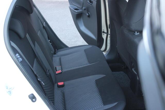 Nissan MICRA 1.0 IG-T Visia Airco/Cruise/Stoelverwarming