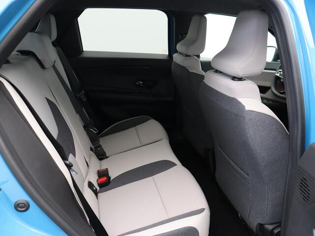 Nissan MICRA Advance + Interieur "Chill" 52 kWh | Achteruitrijcamera | Draadloze Apple Carplay® & Android Auto® | Draadloze smartphonelader