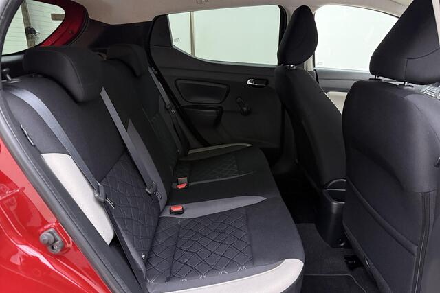 Nissan MICRA 1.0L Acenta | Navigatie via Carplay | Lichtmetalen velgen | Cruise control | Exterieur pack | Bluetooth | LED Verlichting | Extra getint glas