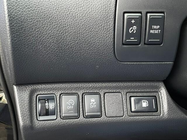 Nissan NAVARA 2.3 dCi N-Connecta King Cab 4x4 164PK Trekhaak Camera Climate control