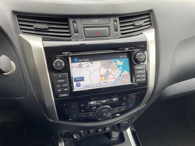 Nissan NAVARA 2.3 dCi N-Connecta King Cab + Diff. Lock Navigatie, Climate Control, Cruise Control, Trekhaak, Achteruitrijcamera, 18" Lm,