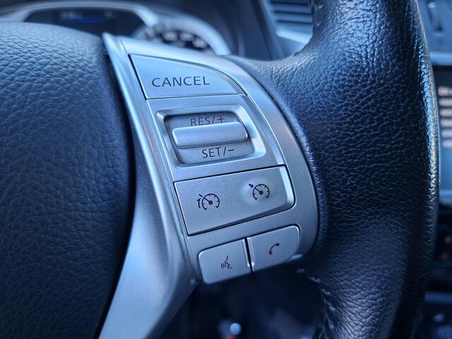 Nissan NAVARA 2.3 dCi N-Connecta King Cab 3500 kg trekgewicht | Bullbar | Hard top | Lederen bekleding | ex. BTW