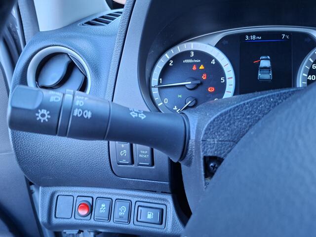 Nissan NAVARA 2.3 dCi N-Connecta King Cab 3500 kg trekgewicht | Bullbar | Hard top | Lederen bekleding | ex. BTW