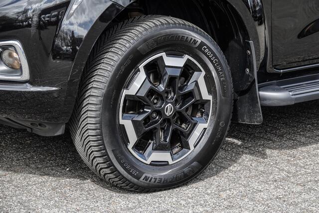 Nissan NAVARA 2.3dCi 190Pk Aut. | Double Cab | 5-Persoons | N-Connecta | 4WD | Achteruitrijcamera | Treeplanken | 18''