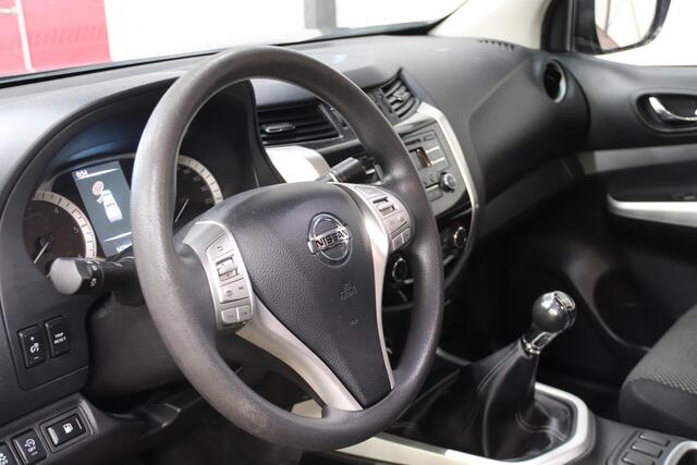 Nissan NAVARA 2.3 dCi PICK UP 4X4 3500KG trekvermogen Nissan NAVARA 2.3 dCi PICK UP 4X4 – foto 7