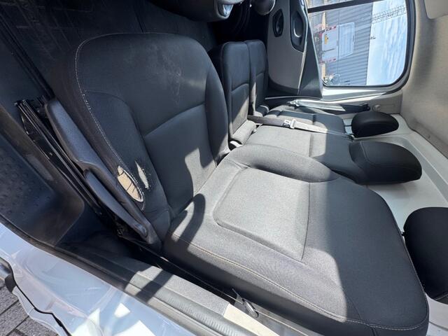 Nissan NV300 1.6 dCi L2H1 WERKPLAATSINRICHTING / Airco / Cruise / Trekhaak