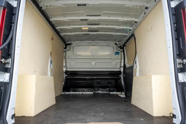 Nissan PRIMASTAR L2H1 | 130 PK | 3-Zits | LED | Cruise | Airco