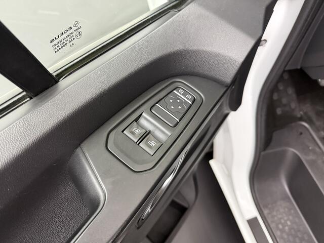 Nissan PRIMASTAR 2.0DCI 130PK Lang Dubbele Cabine | 2xSchuifdeur | Airco | Cruise | 6-Persoons | Betimmering |