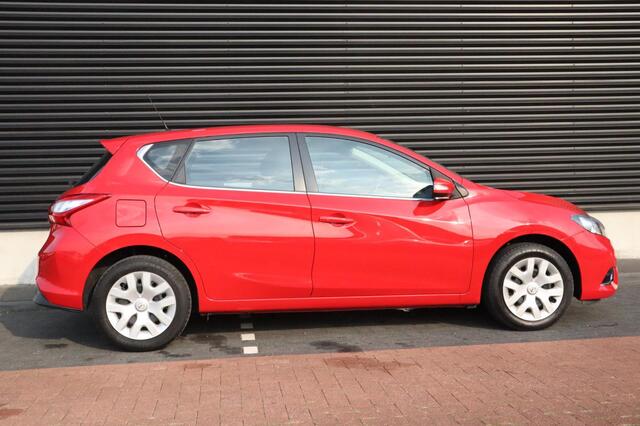 Nissan PULSAR 1.2 DIG-T Business Edition | Cruise | Clima | Regensensor | Automatische verlichting | Achteruitrijcamera |