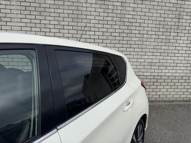 Nissan PULSAR 1.2 DIG-T Tekna | Achteruitrijcamera | LED koplampen | Winterbanden set | 17" LM velgen