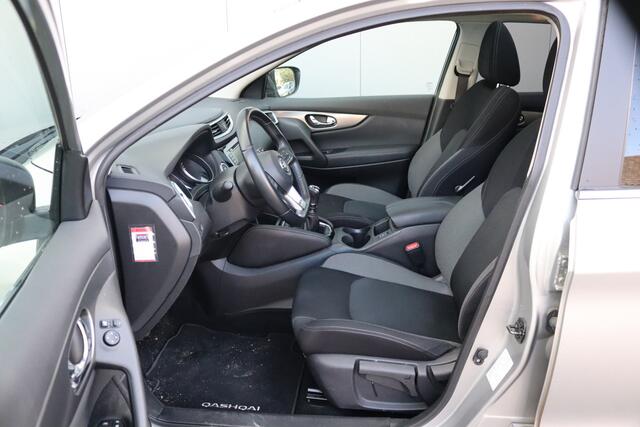 Nissan QASHQAI 1.3 DIG-T 140PK N-Connecta Navigatie/Pano-dak/Camera/Parkeerhulp/Stoelverwarming