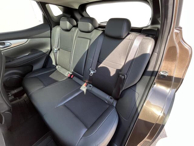 Nissan QASHQAI 1.6 Tekna / Panoramadak / Navigatie / 360 Graden camera / Stoel- en voorruitverwarming