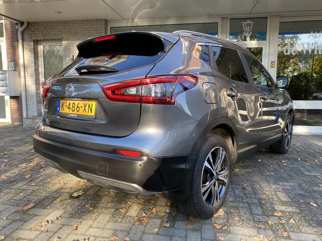 Nissan QASHQAI 1.3 DIG-T Tekna Navigatie/Cruisecontr./Panoramadak/Climatecontrole/Keyless Entry met Start/Led verl./L/M 19 Inch/Parkeer assistent met sensoren v+a/Stoelverw./Leder multifunction. stuur/Audio/CD met DAB /Kop