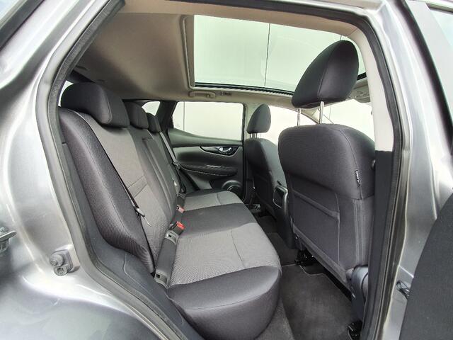 Nissan QASHQAI 1.2 N-Connecta Navigatie, Climate Control, Cruise Control, 360 Camera, 18"Lm